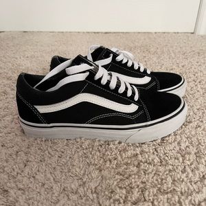 Vans Old Skool Shoes (Black/White) - Women’s 5.5/Men’s 4
